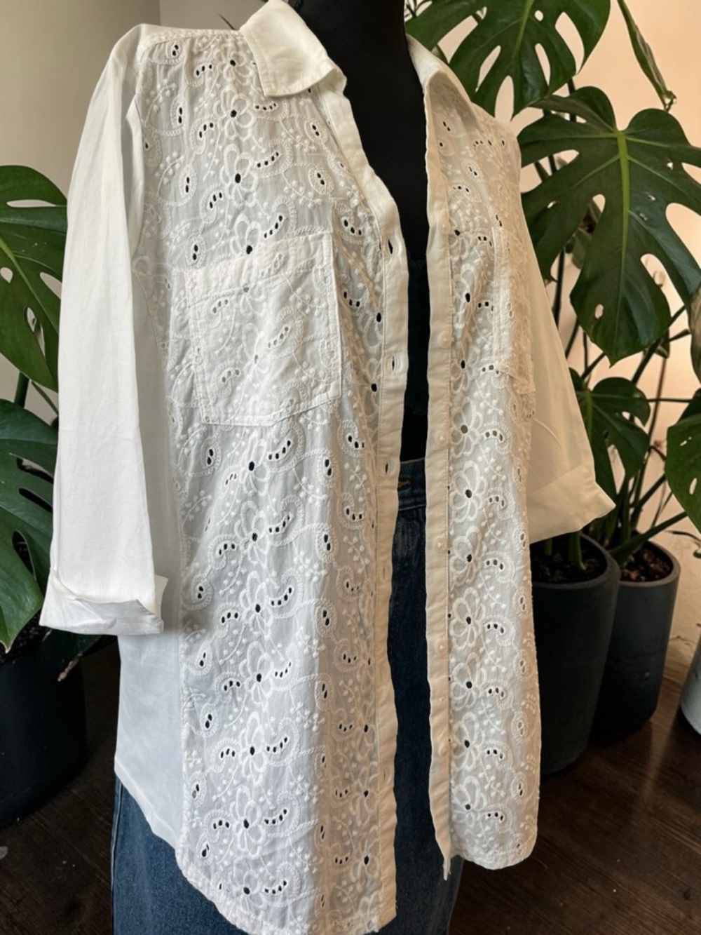 Croft & Barrow White Eyelet Button Up Shirt Women’s Large 100% Cotton - Picture 3 of 10